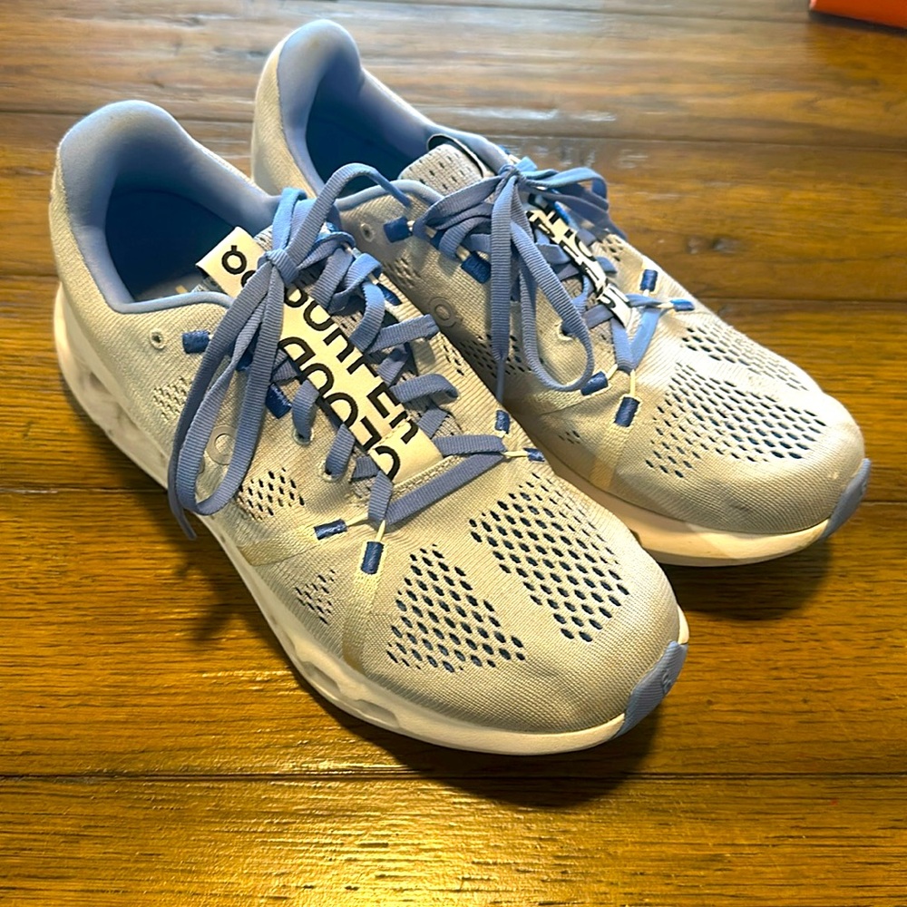 On cloud Cloudsurfer, excellent condition